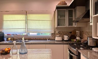 Casa en  venta - 5 ambientes-Pileta-Ingeniero Maschwitz-Escobar-Apto Credito-Permuta menor valor