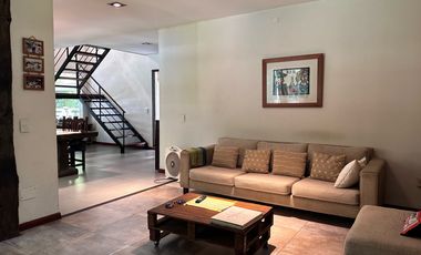 Casa en  venta - 5 ambientes-Pileta-Ingeniero Maschwitz-Escobar-Apto Credito-Permuta menor valor