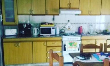 Casa en venta - 2 Dormitorios 1 Baño - Lanús