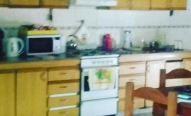 Casa en venta - 2 Dormitorios 1 Baño - Lanús