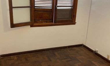 Casa en venta - 4 Dormitorios 3 Baños - 795mts2 - Moreno