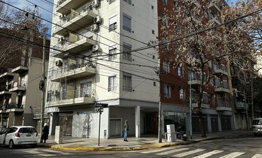 Cocheras cubiertas en centro de Olivos a la venta