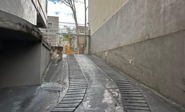 Cocheras cubiertas en centro de Olivos a la venta