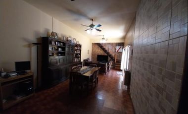 PH en venta - 3 Dormitorios 2 Baños - Villa Maipu