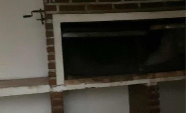 Casa en venta - 4 Dormitorios 2 Baños - Cochera - 172Mts2 - Bernal Oeste, Quilmes