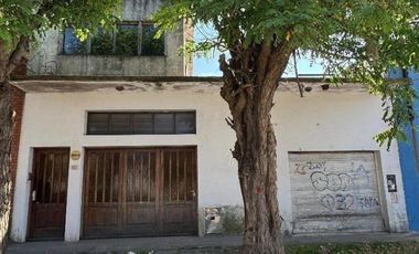 Casa en venta - 2 Dormitorios 2 Baños - Cocheras - 230Mts2 - Mar del Plata