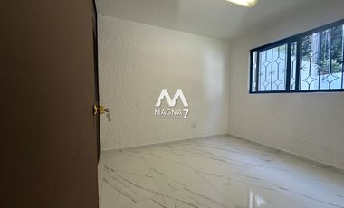 RENTA CASA CON USO DE SUELO  MIXTO