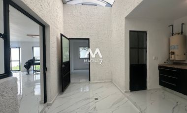 RENTA CASA CON USO DE SUELO  MIXTO