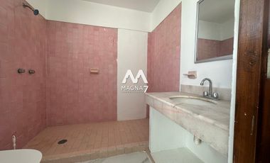 RENTA CASA CON USO DE SUELO  MIXTO