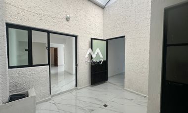 RENTA CASA CON USO DE SUELO  MIXTO