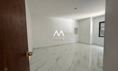 RENTA CASA CON USO DE SUELO  MIXTO