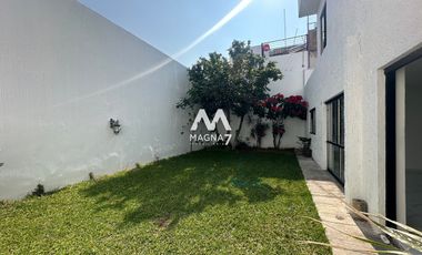 RENTA CASA CON USO DE SUELO  MIXTO