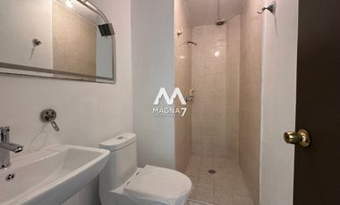 RENTA CASA CON USO DE SUELO  MIXTO