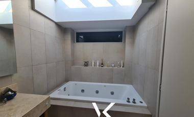 Casa en alquiler temporario verano Enero y Febrero 2025 en Martínez