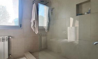 Casa en alquiler temporario verano Enero y Febrero 2025 en Martínez