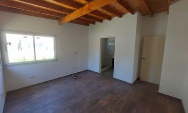 Casa en venta - 3 Dormitorios 1 Baño - Costa del Este