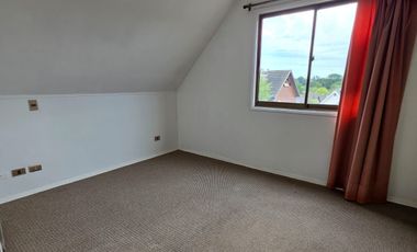 LINDA Y AMPLIA CASA EN SECTOR LOMAS DE MIRASUR