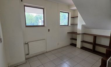 LINDA Y AMPLIA CASA EN SECTOR LOMAS DE MIRASUR