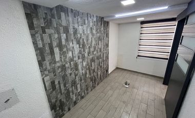 Casa en RENTA Toluca, Hacienda del Valle II, rápida salida a CDMX. Cerca de Plaza Santin.