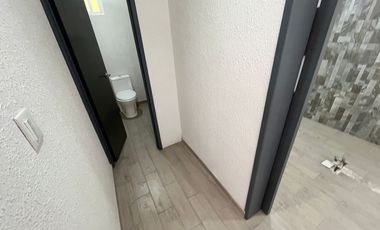 Casa en RENTA Toluca, Hacienda del Valle II, rápida salida a CDMX. Cerca de Plaza Santin.