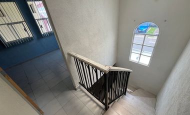 Casa en RENTA Toluca, Hacienda del Valle II, rápida salida a CDMX. Cerca de Plaza Santin.