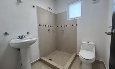 Casa en RENTA en Toluca, a 40 minutos de Santa Fe, 15 minutos de San Mateo y 20 de Metepec o Toluca Centro.