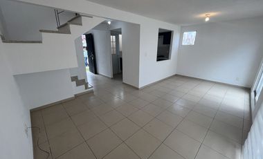 Casa en RENTA en Toluca, a 40 minutos de Santa Fe, 15 minutos de San Mateo y 20 de Metepec o Toluca Centro.