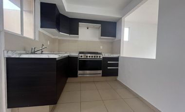 Casa en RENTA en Toluca, a 40 minutos de Santa Fe, 15 minutos de San Mateo y 20 de Metepec o Toluca Centro.