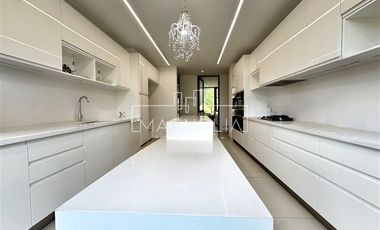 Departamento en Arriendo en ESPECTACULAR DEPARTAMENTO CON JARDIN EN SAN CARLOS DE APOQUINDO