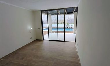 Casa en Arriendo en El Huinganal - Camino El Chin