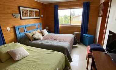 Arriendo por noche en febrero,  casa a pasos de la playa