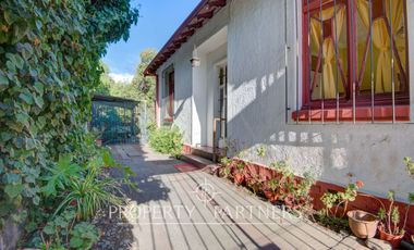 Casa en venta para remodelar en amplio terreno, opción comercial, Providencia