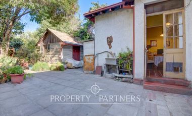 Casa en venta para remodelar en amplio terreno, opción comercial, Providencia