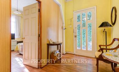 Casa en venta para remodelar en amplio terreno, opción comercial, Providencia