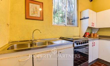 Casa en venta para remodelar en amplio terreno, opción comercial, Providencia