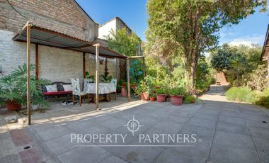 Casa en venta para remodelar en amplio terreno, opción comercial, Providencia