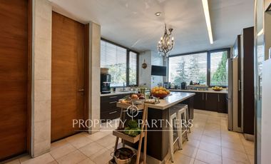 Casa estilo moderno con excelentes terminaciones en Las Brisas de Chicureo