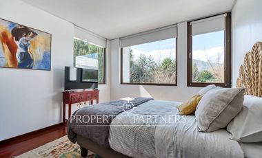 Casa estilo moderno con excelentes terminaciones en Las Brisas de Chicureo