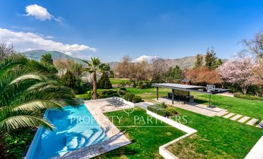 Casa estilo moderno con excelentes terminaciones en Las Brisas de Chicureo