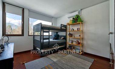 Casa estilo moderno con excelentes terminaciones en Las Brisas de Chicureo