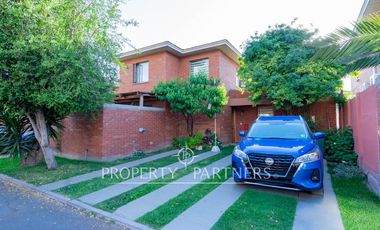 Hermosa casa en condominio privado en Valle Araucarias – Buin