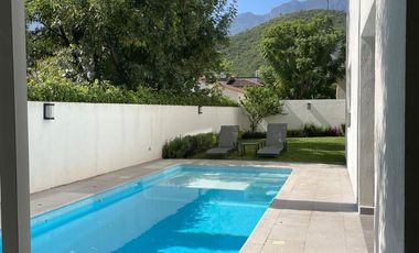 Casa en condominio en venta en Monterrey, Bosquencinos, N.L.