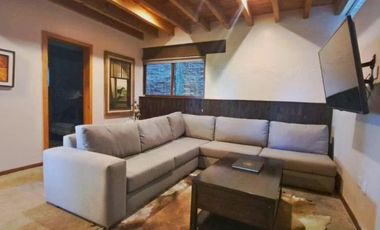 Casa en venta en Avándaro, Valle de Bravo.