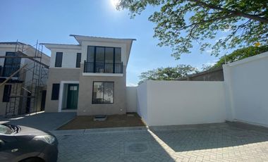 Alquiler de casa en Vía a la costa, Urbanización Alba del Bosque- etapa Alacia, AndA.