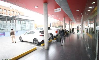 Local Comercial en Arriendo en Vitacura // Americo Vespucio // Arturo Ureta