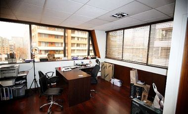 Oficina en Arriendo en Roger de Flor // Carmencita // Metro el Golf