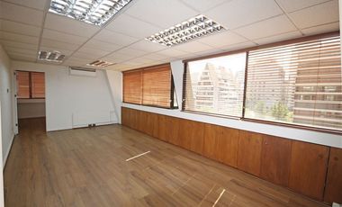 Oficina en Arriendo en Roger de Flor // Carmencita // Metro el Golf