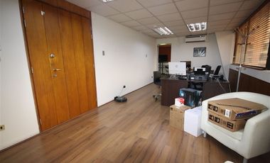 Oficina en Arriendo en Roger de Flor // Carmencita // Metro el Golf