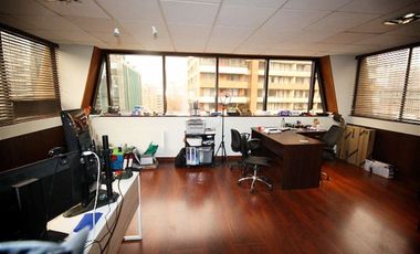Oficina en Arriendo en Roger de Flor // Carmencita // Metro el Golf
