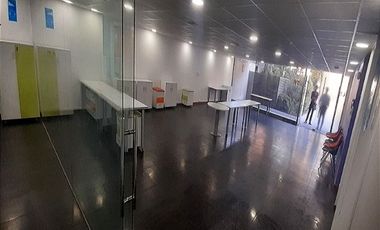Local Comercial en Arriendo en Av. Andrés Bello // Metro Pedro de Valdivia // Providencia
